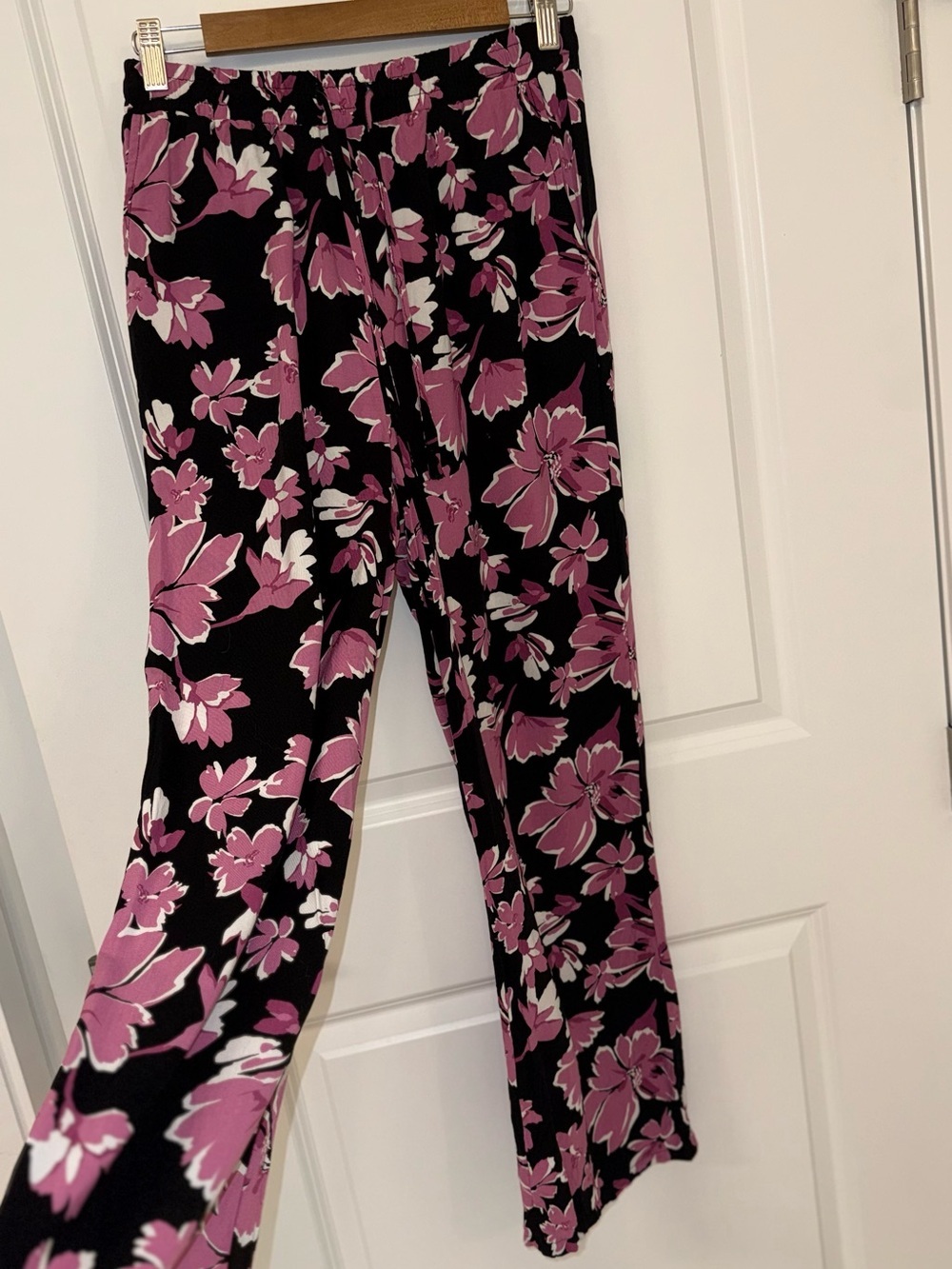 Vince Camuto Floral Wide Leg Pants XS Black Pink Pull-On - Picture 6 of 9